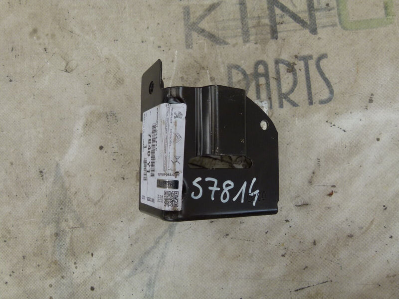 CITROEN C3 MK2 2009-2013 FRONT RIGHT WING BRACKET GENUINE 7840Y1