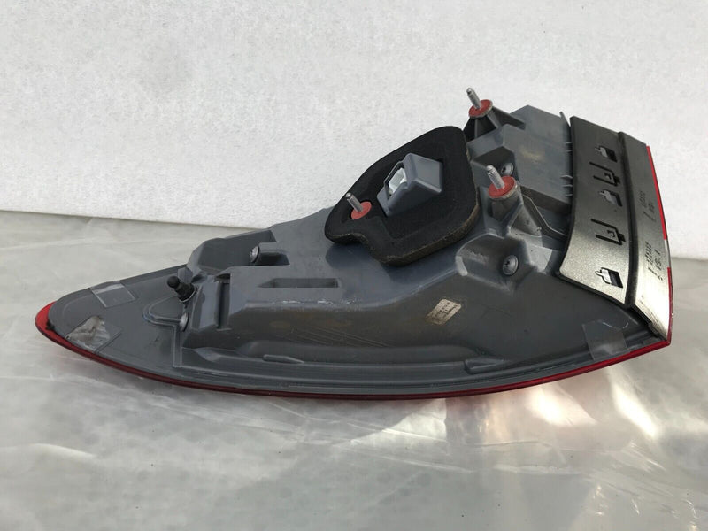 MERCEDES GLC X253 SUV 2016-2018 LEFT SIDE REAR QUARTER BOOT TAILGATE TAIL LIGHT