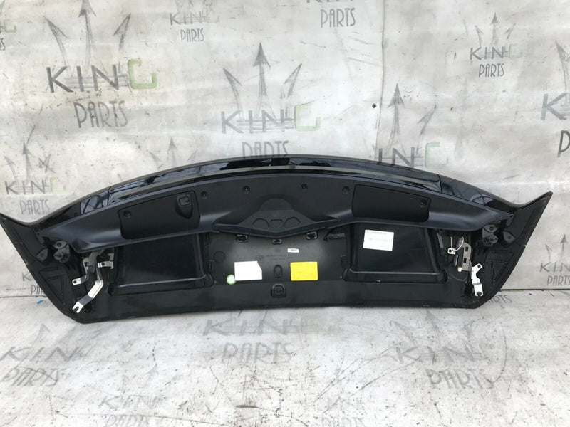 LAND ROVER VELAR L560 - BOOT LID SPOILER PANEL & THIRD BRAKE LIGHT STOP