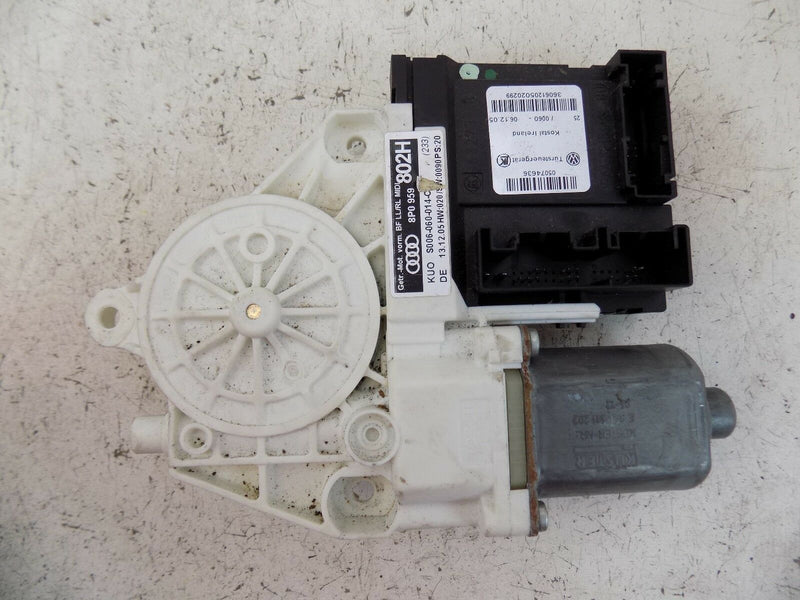 AUDI A3 8AP 2004-2007 FRONT LEFT WINDOW MOTOR 8P0959802H (S11-26)