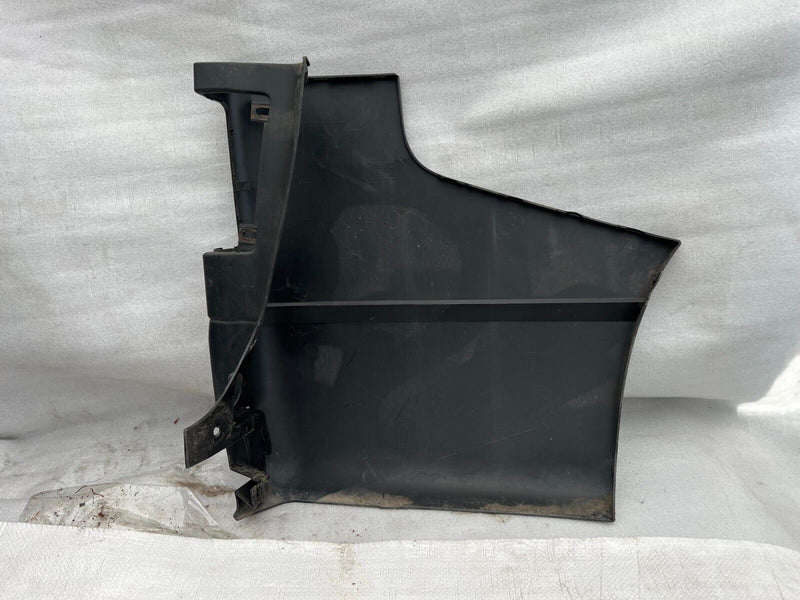 RENAULT TRAFIC 2014-2019 PASSENGER SIDE REAR BUMPER CORNER 850162827R