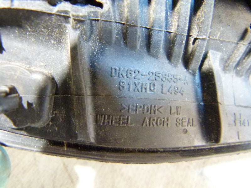 RANGE ROVER SPORT 13-17 REAR LEFT DOOR RUBBER SEAL GENUINE DK6225385A