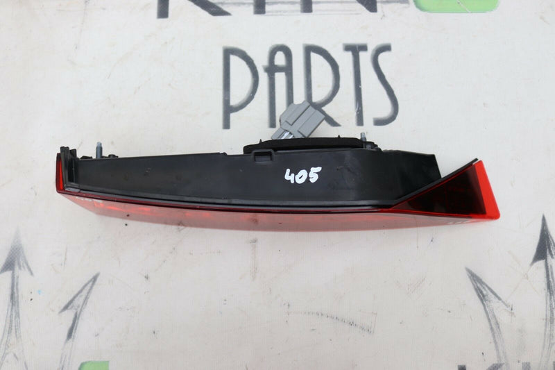 VOLVO V60 2018-ON BOOT LID TAILGATE RIGHT SIDE LED LIGHT LAMP REAR 32228905