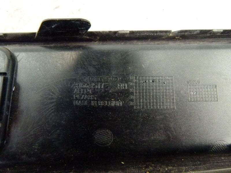VOLVO XC90 2015-19 FRONT BUMPER RIGHT COVER PANEL GENUINE 31663517