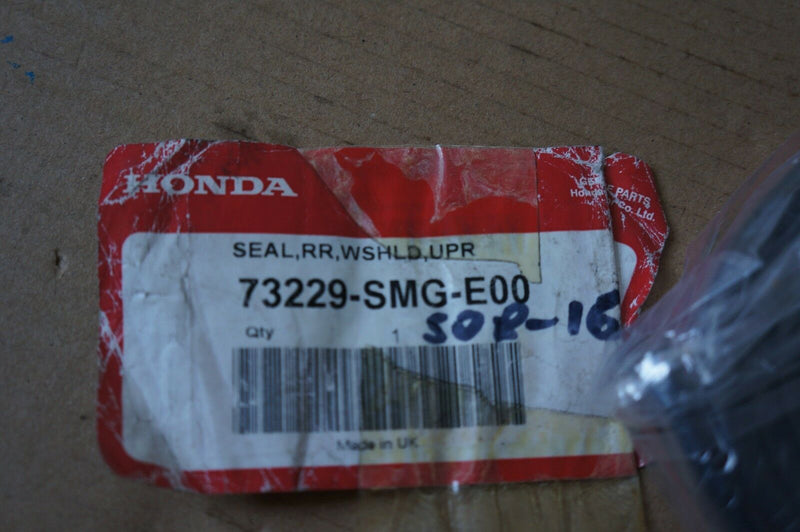 Honda Civic 2011 Rear Upper Screen Seal 73229 SMG E00 (S08-16)