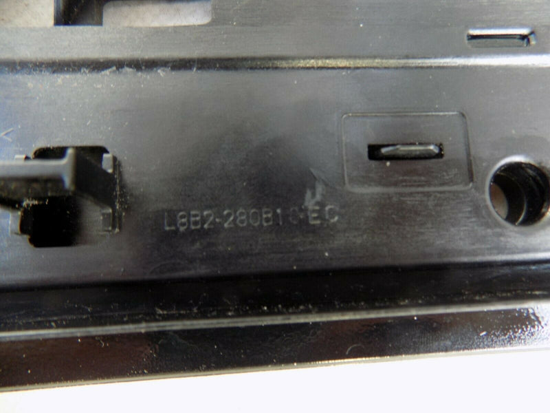 LAND ROVER DEFENDER L663 2020-ON FRONT RIGHT WING GRILLE L8B2-280B10-EC