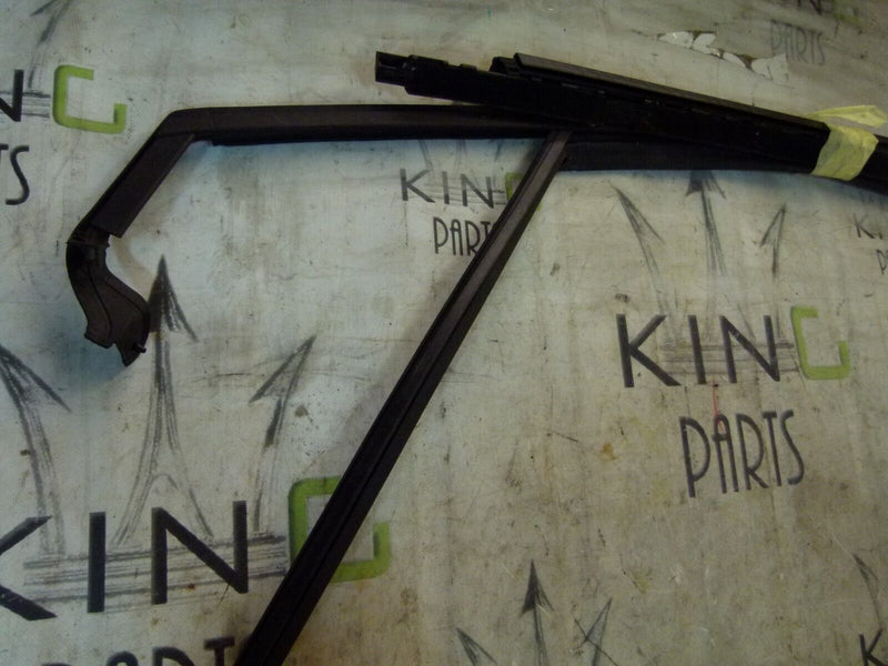 RENAULT CAPTUR 2020-ON FRONT LEFT DOOR RUBBER SEALS STRIP 803314214R