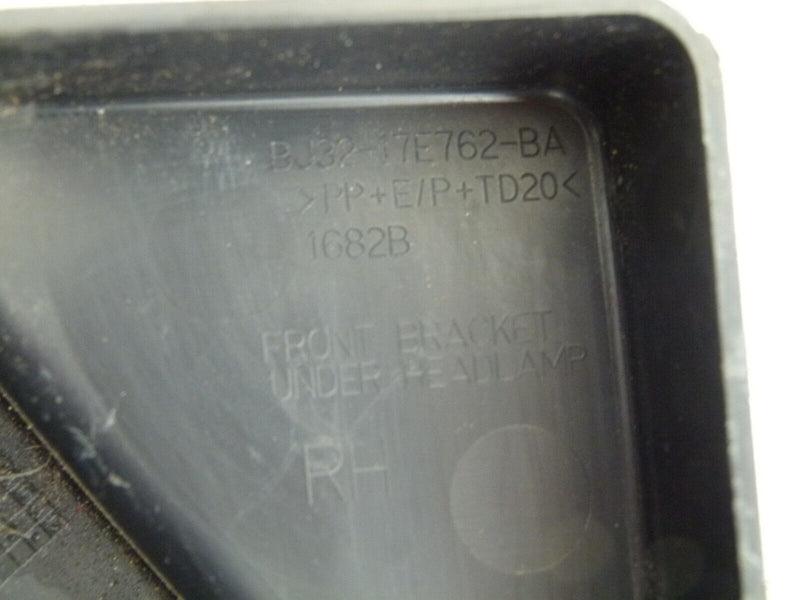 RANGE ROVER EVOQUE L538 2012-18 FRONT BUMPER RIGHT BRACKET BJ3217E762