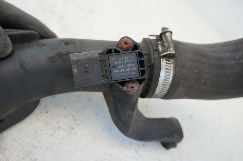 VW PASSAT B7 AUDI A3 8P 2.0 TDI CFF INTERCOOLER PIPE 1K0145838AH (S28-15)