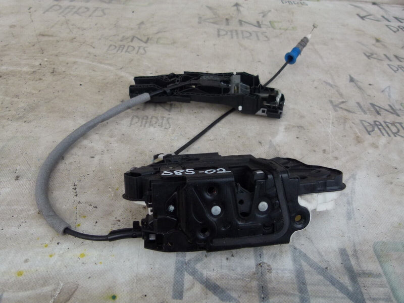 VW UP 2011-16 FRONT RIGHT DOOR HANDLE BRACKET AND LOCK GENUINE 1S2837016 S85-02