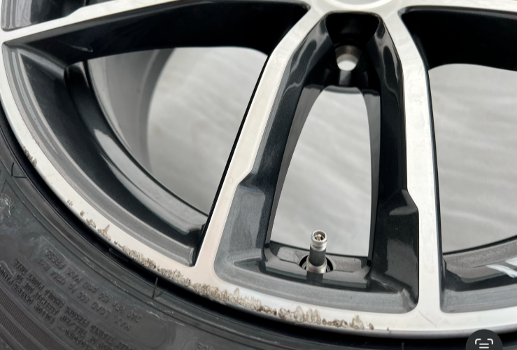 BMW G30 18" ALLOY WHEEL & TYRE 245/45/18 8J ET30 8747407