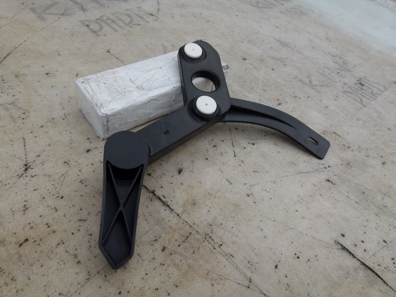 VAUXHALL ASTRA J 2009-15 REAR BUMPER LEFT BRACKET GENUINE 13368095 S102-12