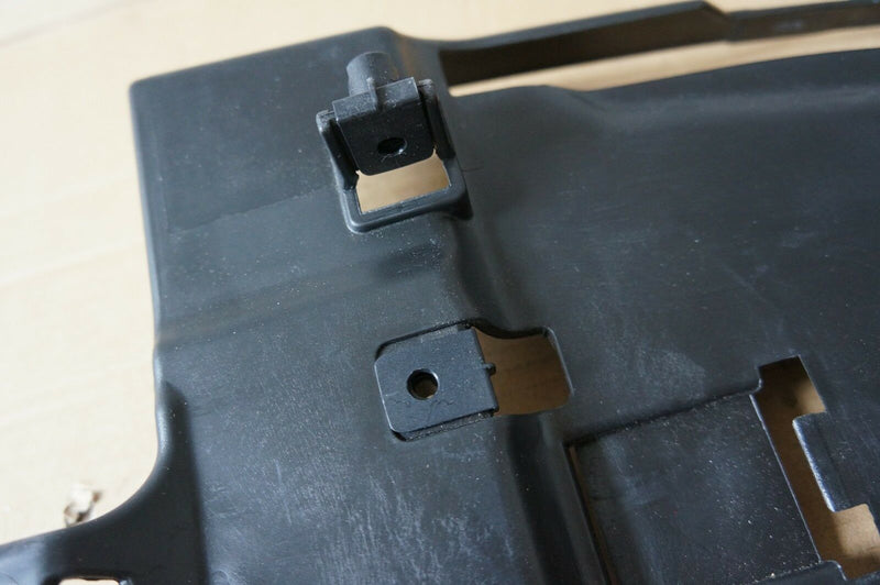 Mercedes E Class W212 2009> RIGHT REAR BUMPER BRACKET A2128852014 (S05-01)