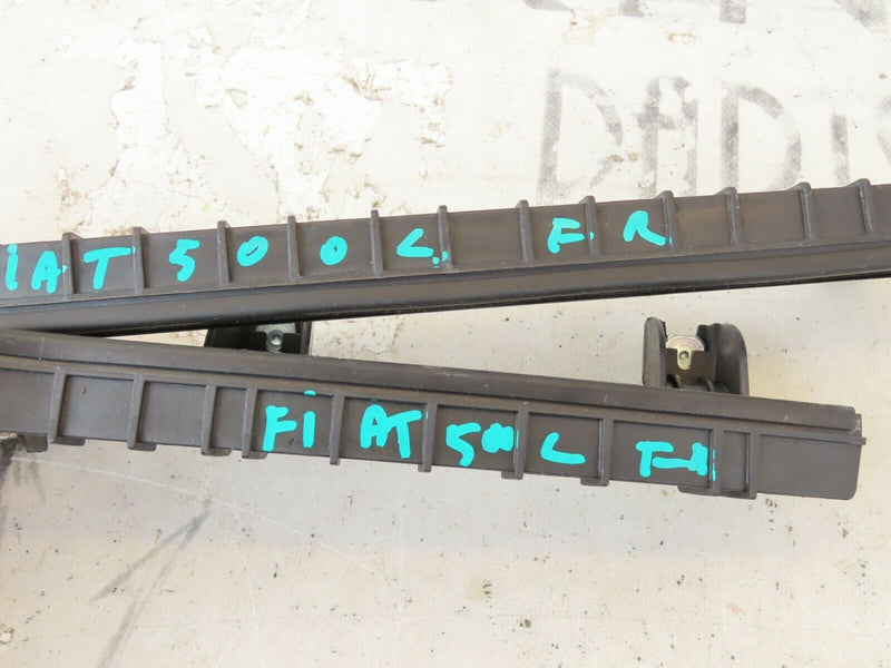 FIAT 500L TREKKING 2013-2017 FRONT RIGHT DOOR WINDOW GLASS GUIDE 51884101