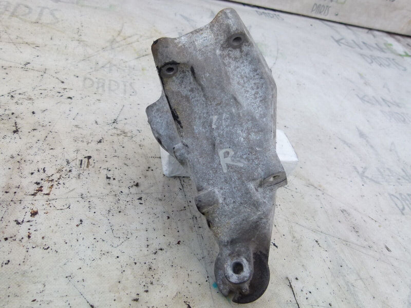 MERCEDES C W204 2007-2011 ENGINE MOUNTING BRACKET GENUINE A6512233404