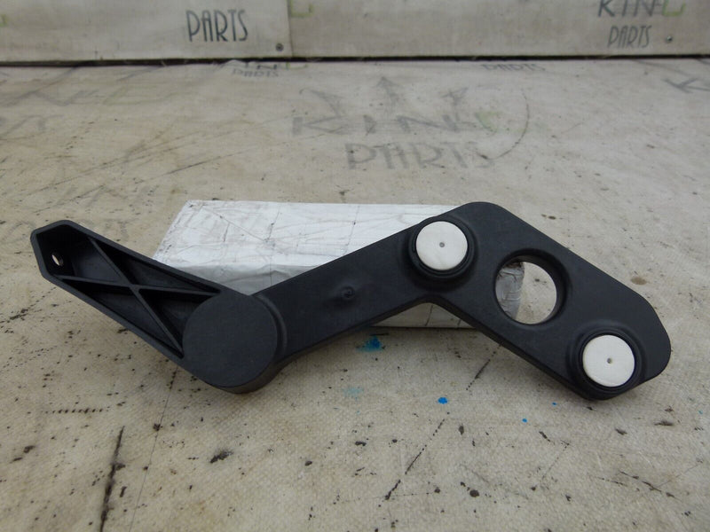 VAUXHALL ASTRA J 2009-15 REAR BUMPER RIGHT BRACKET GENUINE 13368096 S102-13
