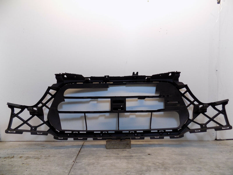 FORD TRANSIT 2013 2014 2015 2016 2017 GRILL BRACKET CENTRE RADIATOR GRILLE A4372