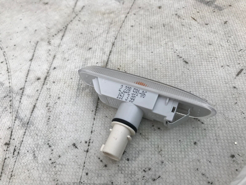 NEW BMW 3 E46 1999-2003 FRONT LEFT WING INDICATOR GENUINE 63132228591