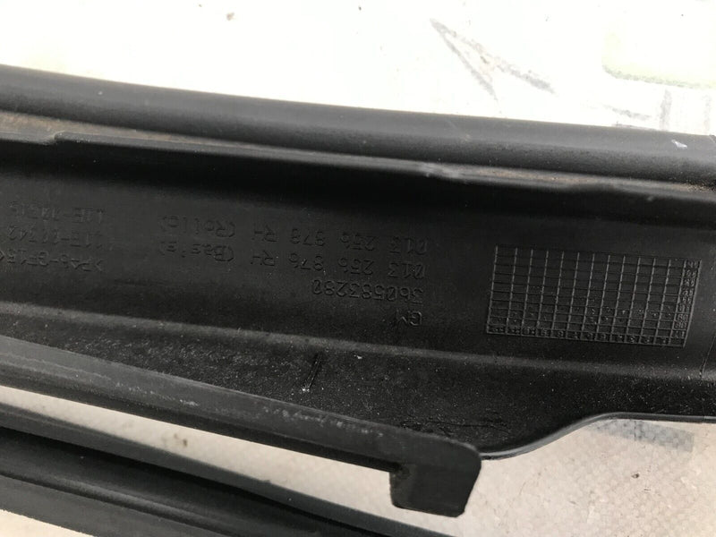 VAUXHALL INSIGNIA A 08-16 SET REAR WINDOW RIGHT SIDE FRAME, RUBBER, TRIM COVER