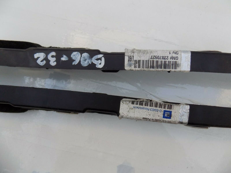 VAUXHALL INSIGNIA 2009-2017 REAR BUMPER LEFT SIDE MOUNT BRACKET PAIR PF /B06-32