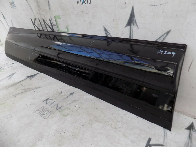 LAND ROVER FREELANDER LEFT DRIVER SIDE FRONT LOWER DOOR TRIM 8H52-21065-A