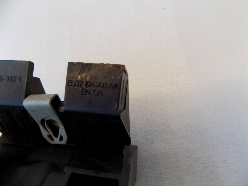 LAND ROVER DISCOVERY SPORT 2014-2019 L550 VENT DUCT BRAKET BJ3219A260AA /S56-44