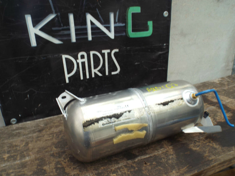 Audi Q7 VW Touareg Self Levelling Suspension Pressure Accumulator 7L8616202A