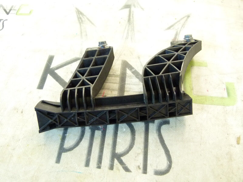 PEUGEOT 308 SW ESTATE 2017-21 REAR RIGHT WINDOW GUIDE BRACKET 9802146780