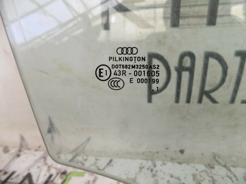 AUDI A4 B8 8K SALOON 1.8 TFSI 2009-2015  FRONT RIGHT WINDOW  GLASS GENUINE PART