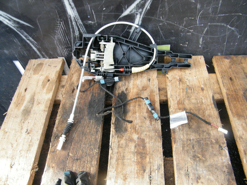 BMW 3 E90 E91 05-11 GENUINE HANDLE SET MOUNT CARRIER N/S Rear Door Left Side