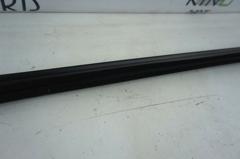 VW PASSAT B6/B7 3C 2005-2015 RIGHT SIDE REAR DOOR WINDOW SCRAPER SEAL 3C5839471B