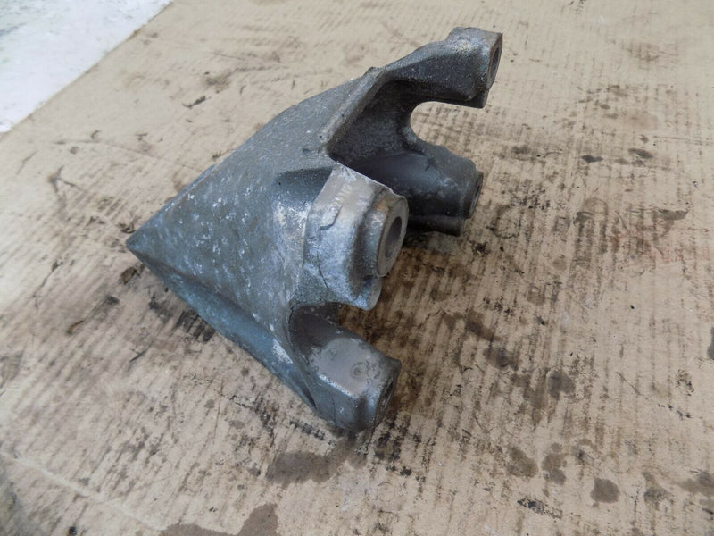 AUDI Q7 PORSCHE CAYENNE ENGINE BEARING HOLDER SUPPORT RIGHT SIDE 7L8199307K