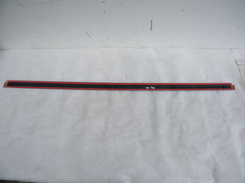 VW PASSAT 2000-05 FRONT LEFT DOOR BAR PROTECTIVE COVER MOULDING 3B0898571 (VW39)