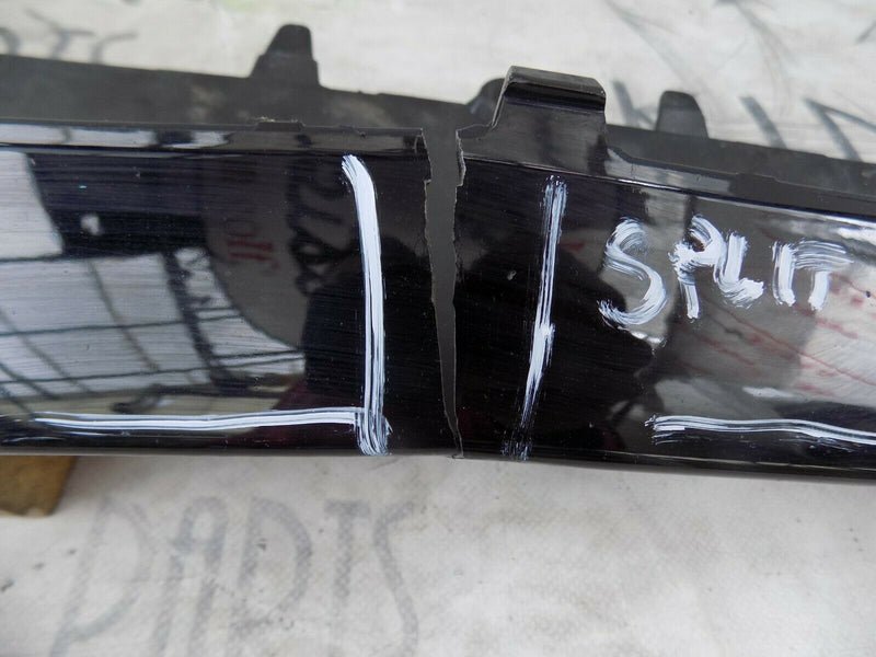 VOLVO XC60 MK2 2017-ON FRONT BUMPER BLACK GENUINE WASHER HOLES 31425160