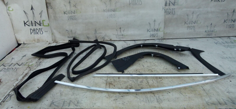 JAGUAR XJ 351 2009-15 FRONT LEFT WINDOW SEALS AND TRIMS GENUINE AW93208B13A