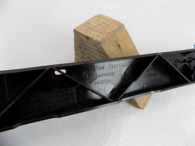 BMW X1 X2 /MINI F54 F55 F56 RADIATOR UPPER SEAL SUPPORT BRACKET 7347596 /B08-13