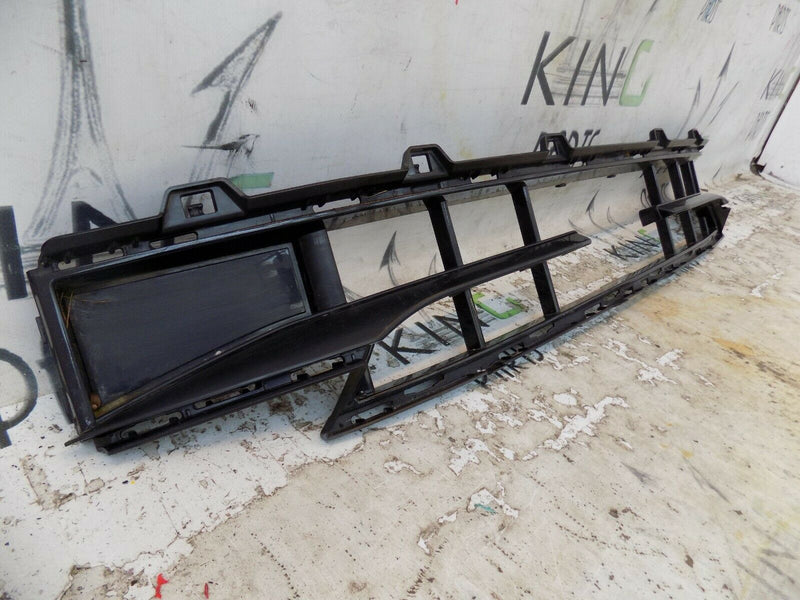 BMW 1 SERIES F40 116D 118D 118I 120DX LUXURY/SPORTLINE FRONT BUMPER CENTRE GRILL
