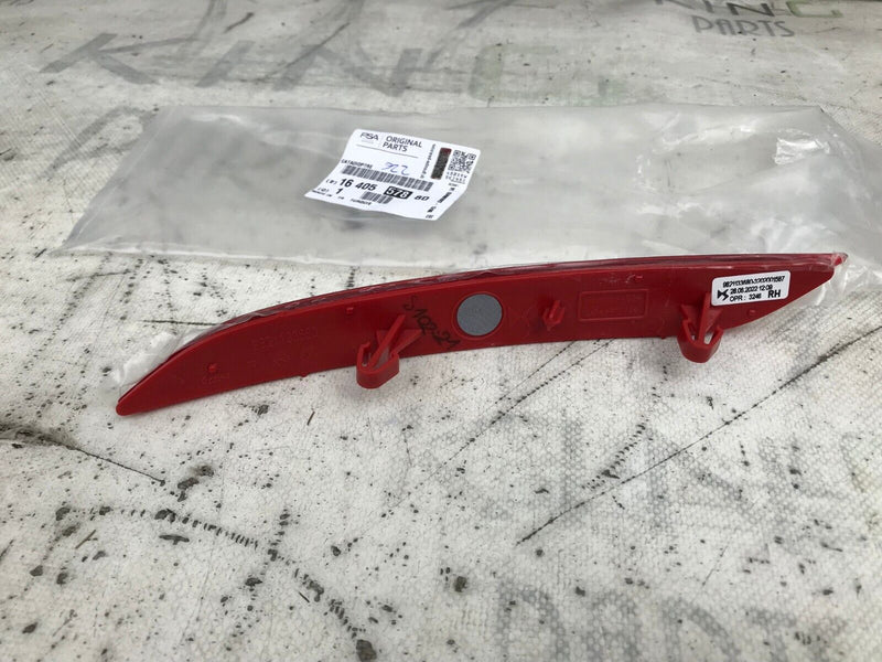 DS3 CROSSBACK 2016-18 REAR BUMPER RIGHT REFLECTOR GENUINE 9821133680