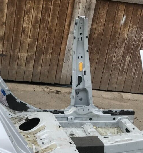 MERCEDES W212 2009-2016 LEFT SIDE MIDDLE BODY CUT PART QUARTER PANEL PILLAR B