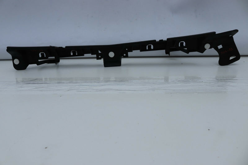 VAUXHALL ASTRA J MK6 2013-15 CENTRE REAR BUMPER MOUNT 5DR 13266743 /B04-33 /B8-4