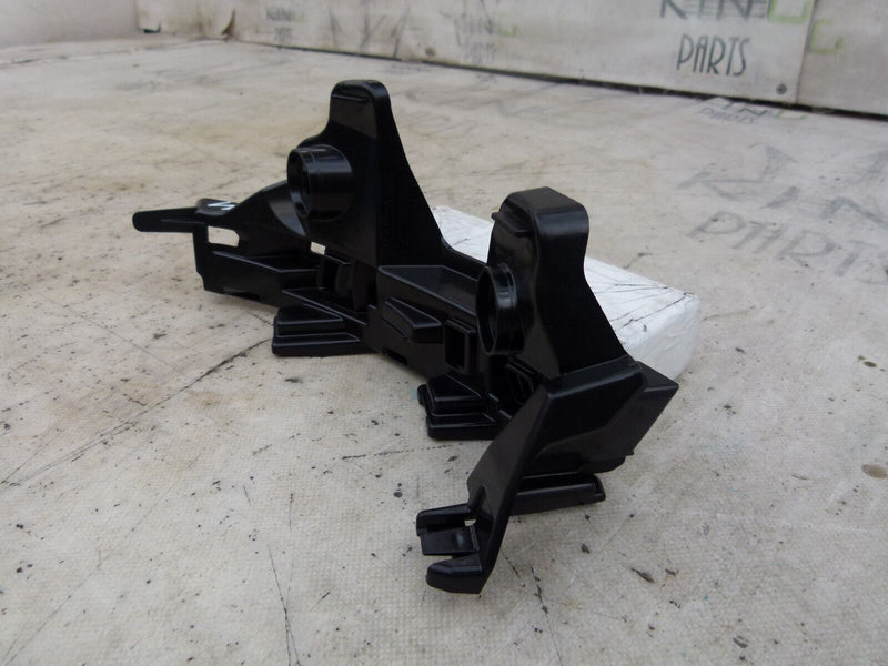 VOLKSWAGEN PASSAT B8 2014-19 REAR BUMPER LEFT BRACKET GENUINE 3G5807483 S102-11