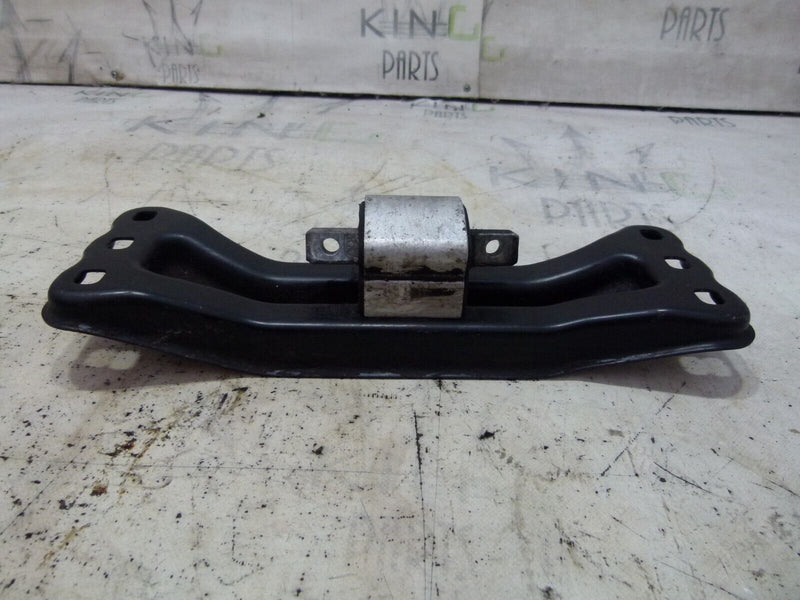 MERCEDES C W204 2007-2011 GEARBOX SUPPORT BRACKET GENUINE A2042421001