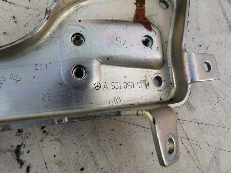 MERCEDES C W204 2007-11 ENGINE EGR VALVE BRACKET GENUINE A6510901041