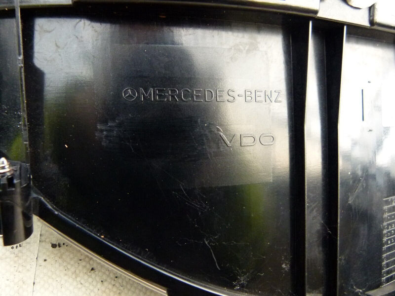 MERCEDES E CLASS W212 2009-2012 DASHBOARD SPEEDOMETER GENUINE A2049072709