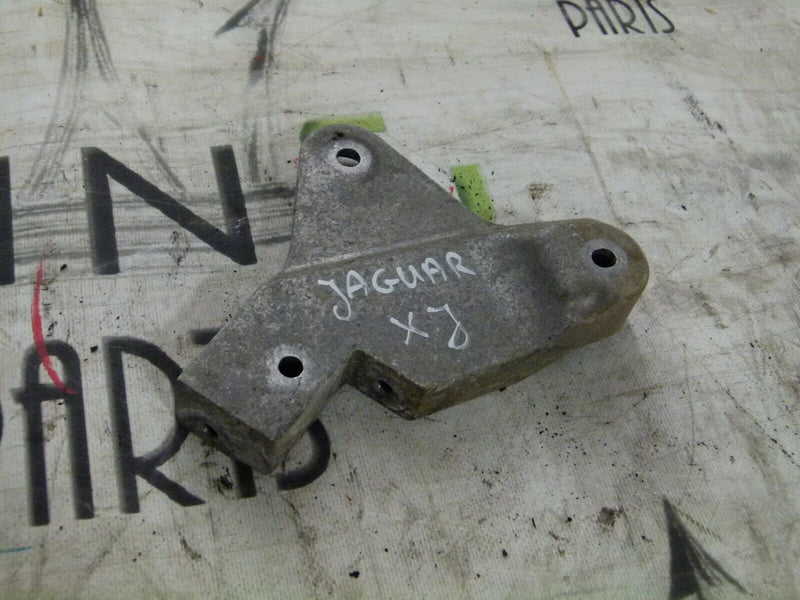 JAGUAR XJ X351 2010-19 3.0 DIESEL V6 ENGINE MOUNTING SUPPORT BRACKET CX23-5G269