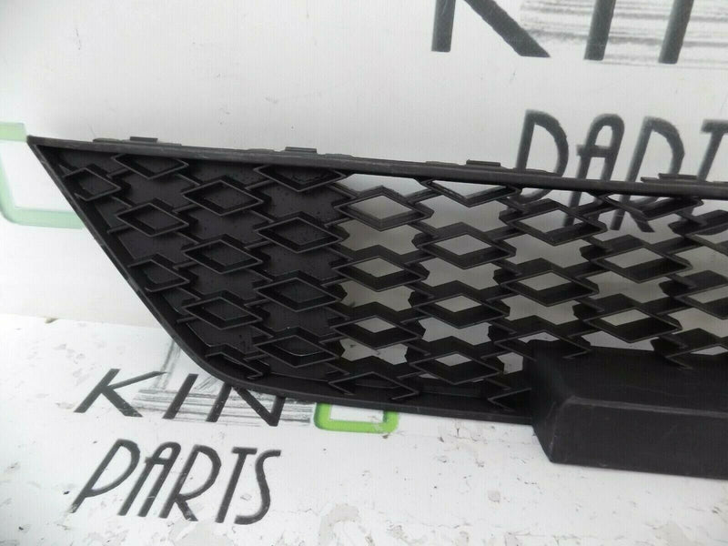 SKODA OCTAVIA RS iV 2019-ON FRONT BUMPER LOWER CENTRE GRILL 5E3853677B