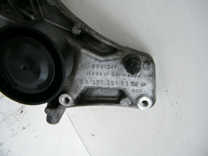 MERCEDES W212 10-15 FRONT COVER HOLDER & TENNSIONER PULLEY OM651 CDI 6512011109