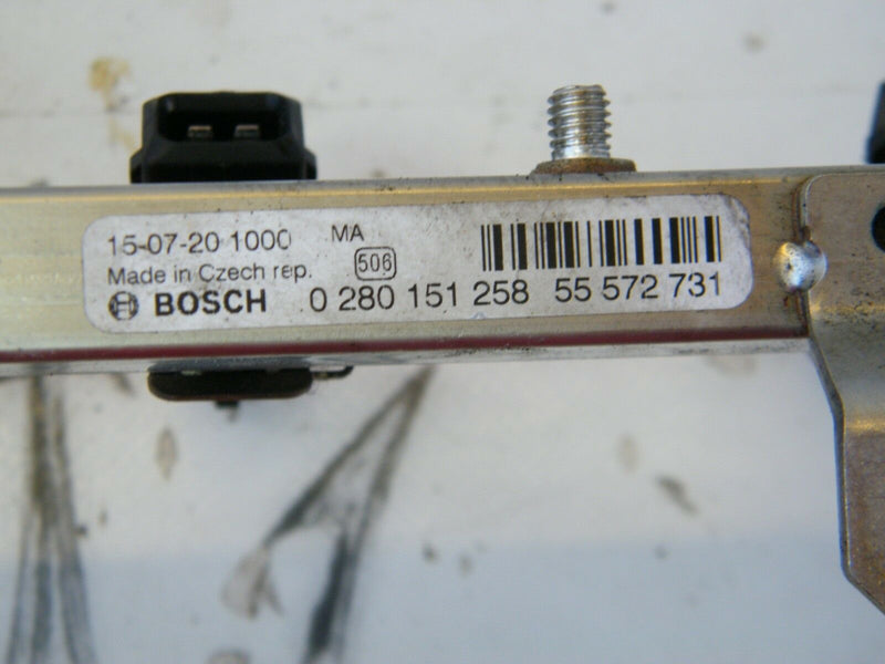 VAUXHALL CORSA D/ E 2006-ON 1.4 A14XER INJECTOR RAIL WITH INJECTORS 55572731