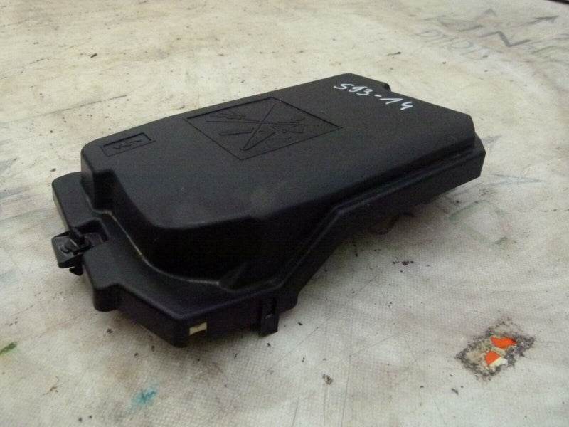 RENAULT CAPTUR MK2 2019-ON FUSE BOX TOP CAP COVER GENUINE 284B87246R