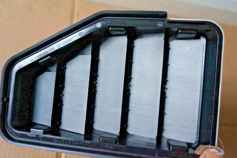 FORD TRANSIT CONNECT 2014-2016 GRILLE – AIR INLET LEFT 1807548 (S22-04)